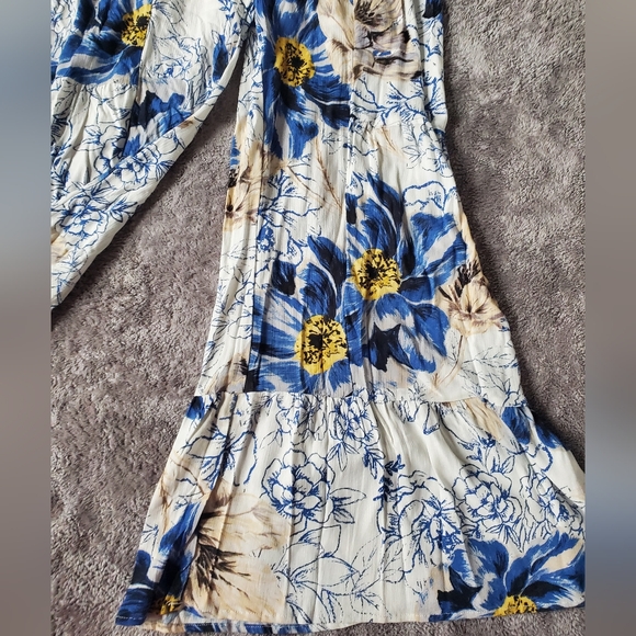 *NWT* ILLA ILLA Floral Wide Leg Jumpsuit Blue White Boho Tiered Ruffle Hem SMALL - Picture 3 of 10